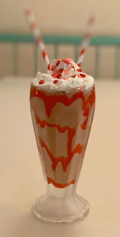 Papa Guapa presenta para el 14 de febrero la Malteada Pócima de Amor 2 Malteada Pócima de Amor